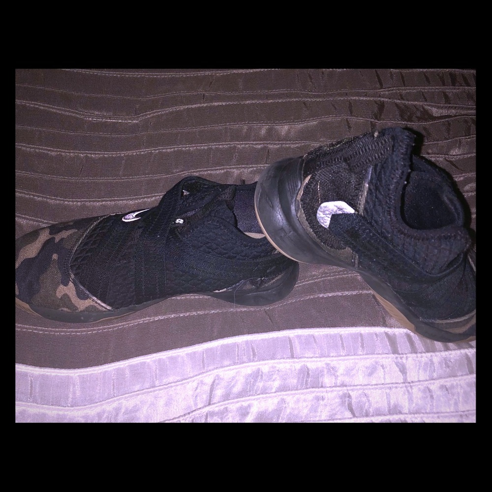 Camouflage  Jordan’s size 2...used condition